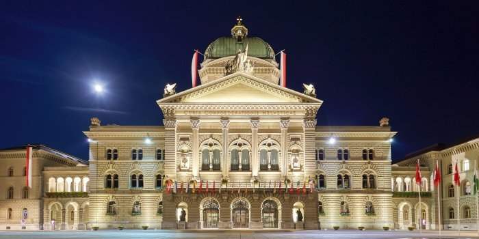 Visite du Palais fédéral : "les 175 ans de la Constitution fédérale"
